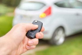 Is it better to use a car tracker or an alarm?