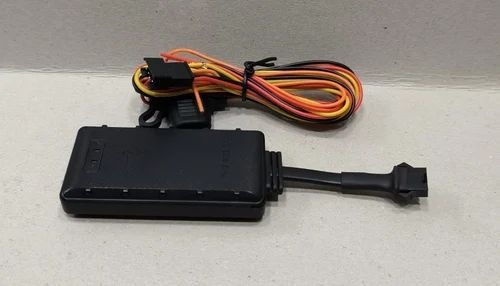 ردیاب خودرو SP100