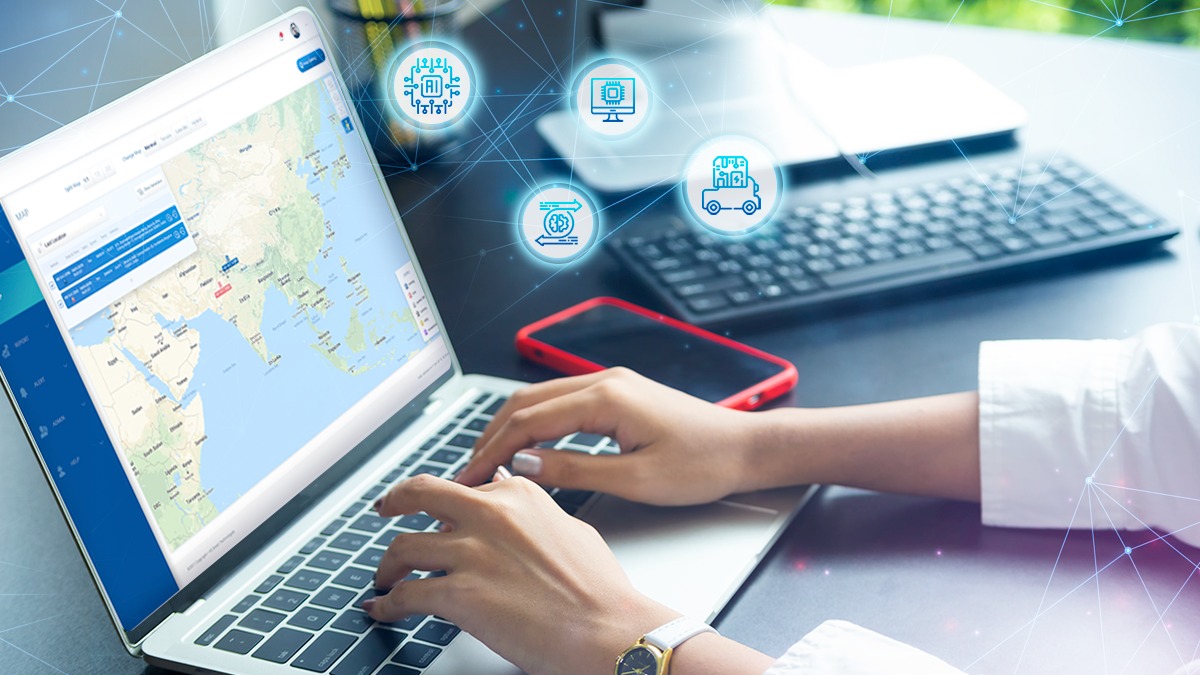 فرد پشت لپ‌تاپ در حال تحلیل داده‌های نقشه-AI-GPS