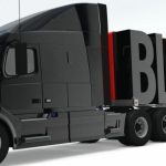 یک کامیون سیاه که علمت بلک فرایدی دارد-black fridar