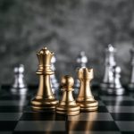 صفحه شطرنج و مهره‌ها-کاهش هزینه ناوگان حمل و نقل