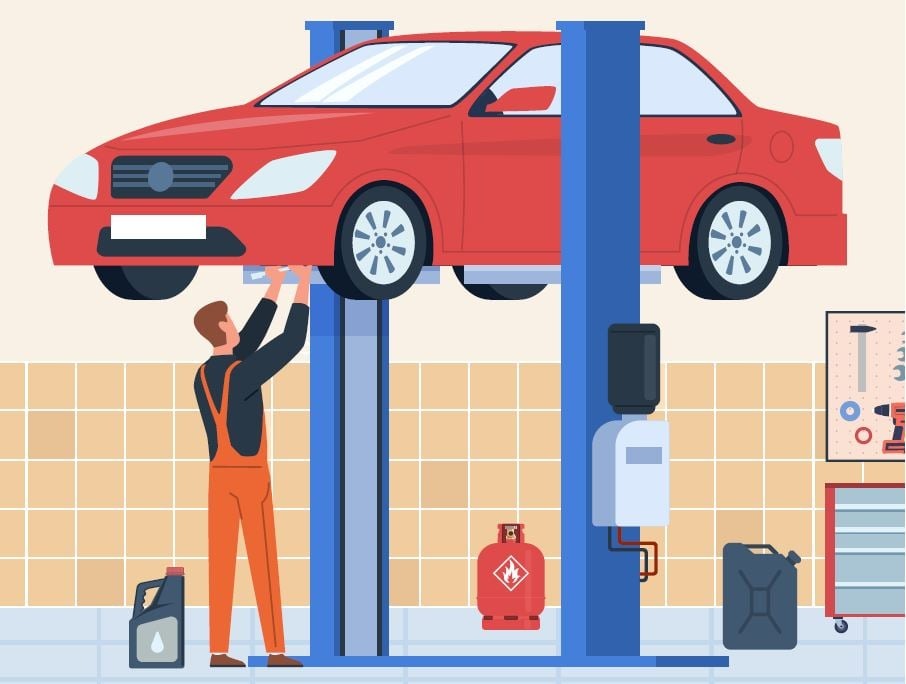 فردی در حال تعمیر خودرو-بهینه سازی ناوگان